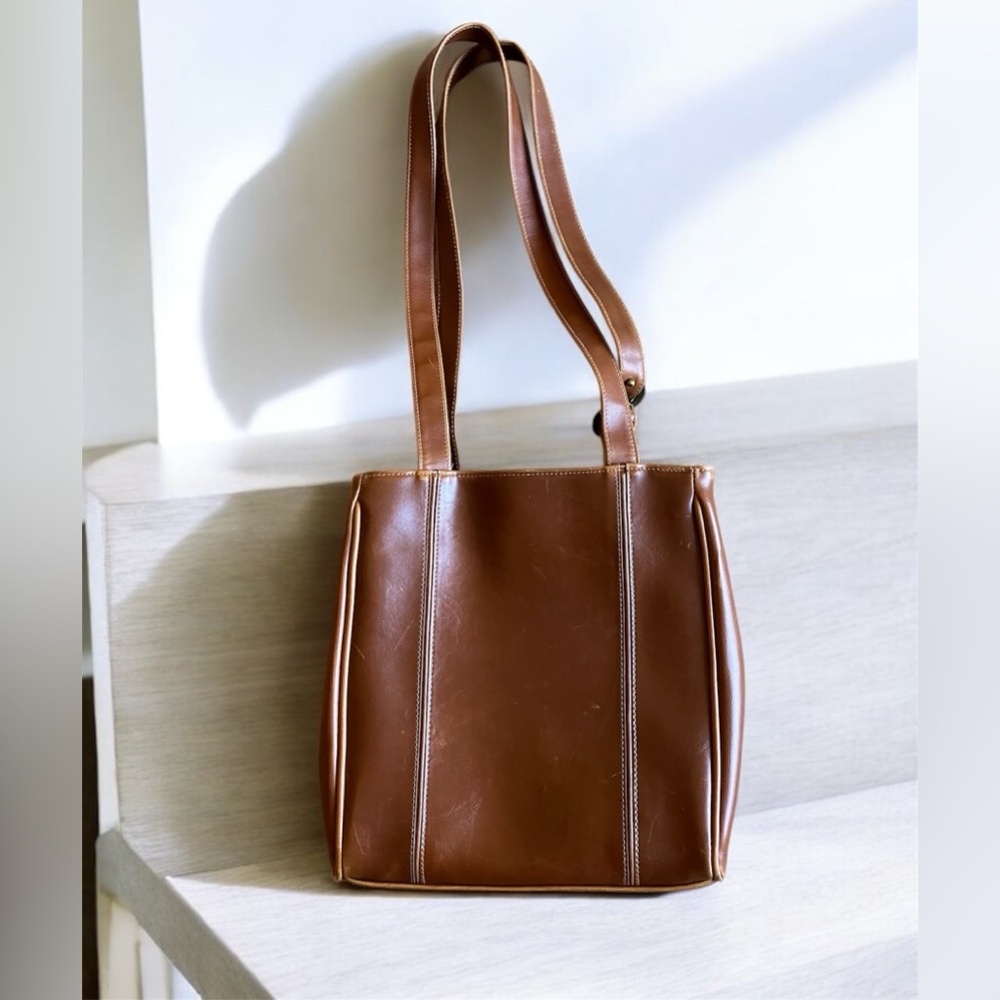 Liz Claiborne Vintage Vegan Leather Shoulder Bag